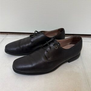 Salvatore Ferragamo Black Leather Oxfords Timeless Design